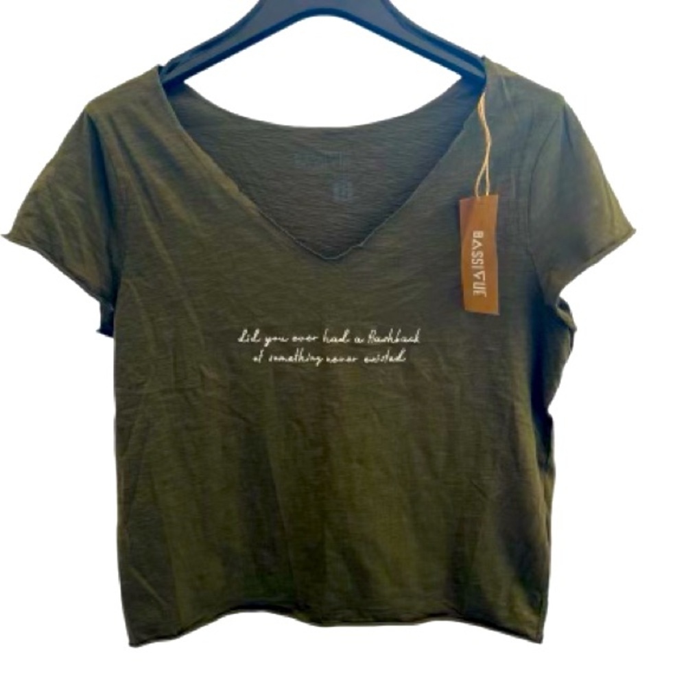 NWT Bassigue short sleeve t shirt